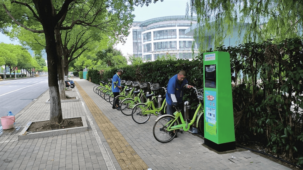 公共自行車“滿血”迎開學(xué)